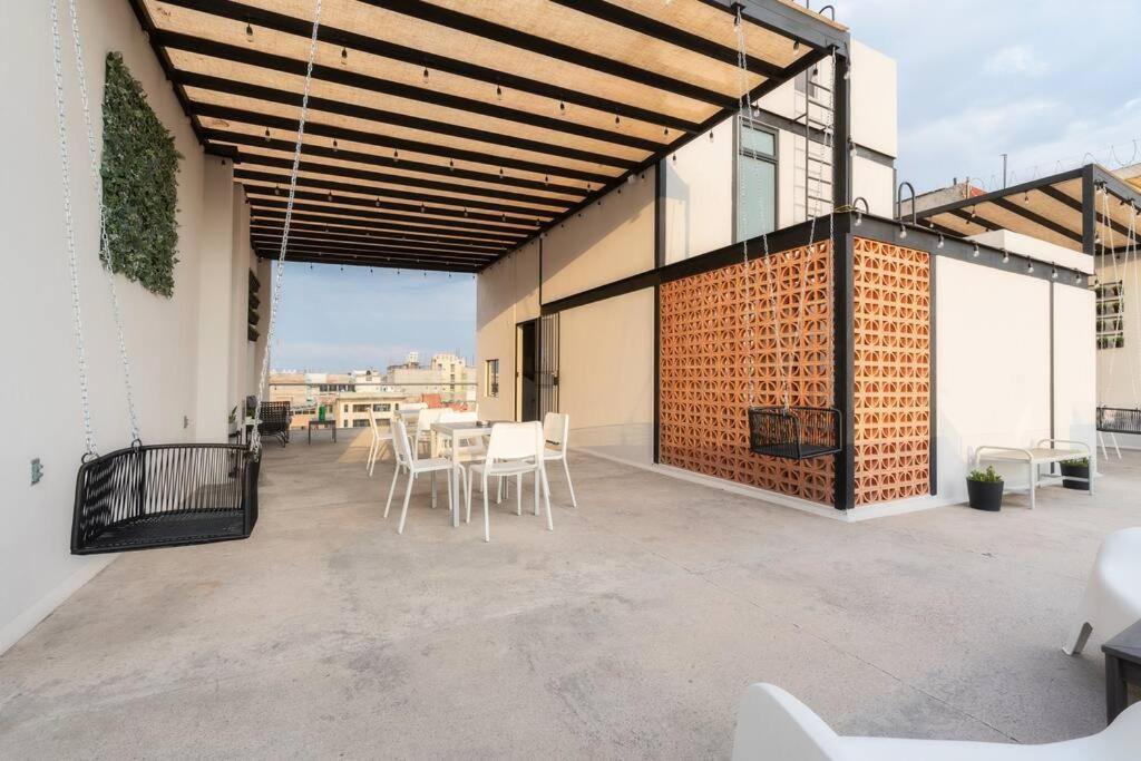 P202 Walk To Zocalo 3bdrm 2bath Rooftop Ac * Mexico City