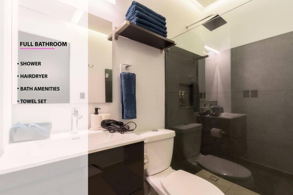 P202 Walk To Zocalo 3bdrm 2bath Rooftop Ac Apartment Mexico City
